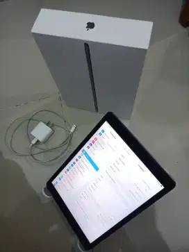 iPad 8 32GB wifi only, garansi resmi Apple, masih mulus