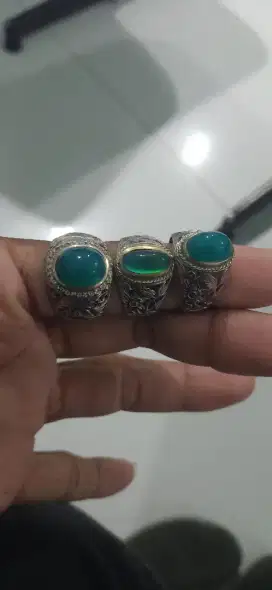 di jual aja batu bacan dim 13 ada 12 jual semua ada 3 cakep2 semua