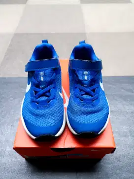 Sepatu Anak Nike Revolution 6 Original Seperti Baru