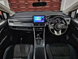 FACELIFT XPANDER CROSS Automatic 2021 / 2022 putih mitsubishi