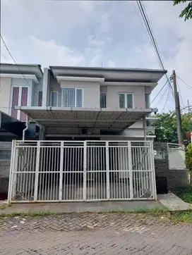 Disewakan Rumah Cantik di Bumi Marina Emas