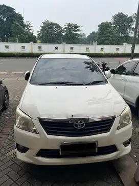 Dijual Toyota Innova G MT 2013