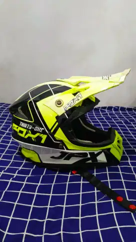 Helm jpx size xl