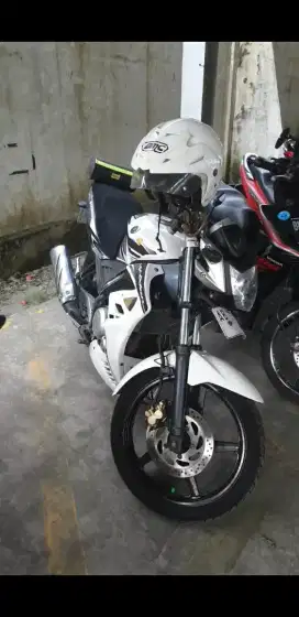 Turun Harga Jual Vixion Putih 2012 Pajak lengkap