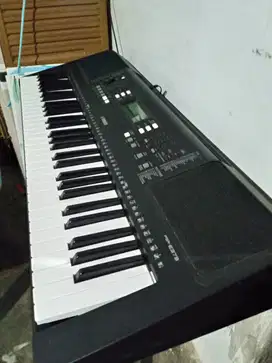 Keyboard piano Yamaha psr e373