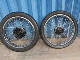 VELG DEPAN BELAKANG+ BAN RING 18 COPOTAN RK KING 2004 ORIGINAL YAMAHA