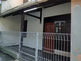 Dikontrakan Rumah 2 Lantai