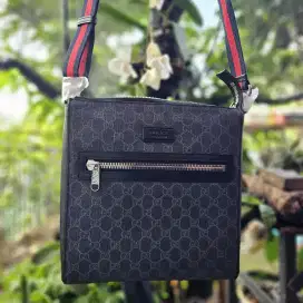 GUCCI TAS SELEMPANG PRIA BAHAN KULIT ASLI