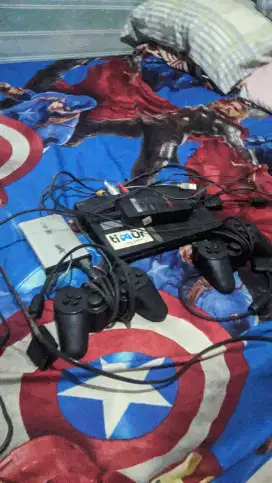 Di jual playstation 2 pemakaian sudah 10 tahun