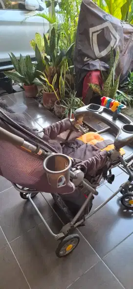 Preloved stroller babydoes