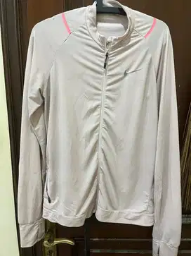 PRELOVED JAKET NIKE WANITA