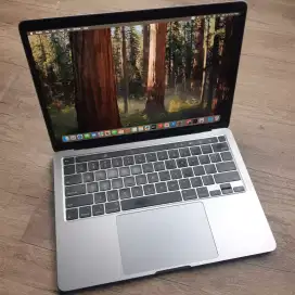 Macbook pro 2020 touchbar ram 16gb ssd 1Tb core i7