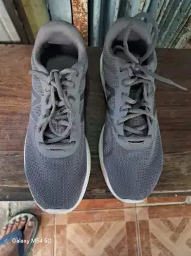 Sepatu new balance me-430 cush. Uk 41
