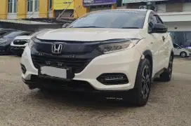 HRV E SE 1.5 AT 2018 / 2019 istimewa dp 28 jt