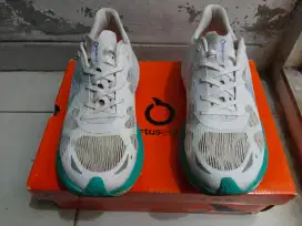Sepatu Running Ortuseight Hyperglide 3.1