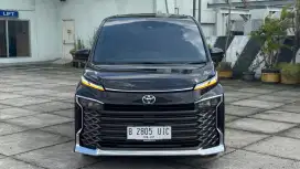 TOYOTA ALL NEW VOXY 2.0 TSS HITAM 2022/2023
