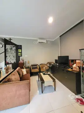 Rumah Hook Rapih Di Discovery Bintaro  8223