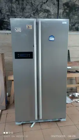 Kulkas Midea sed by side