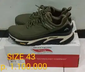 Sepatu Pria Skechers