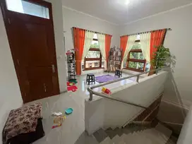 Rumah mewah 2lt candi2an malang hadap timur favorit