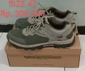 Sepatu Pria Weinbrenner