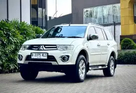 Mitsubishi Pajero Sport Dakar VGT 4x2 Diesel Matic Tahun 2015 Putih
