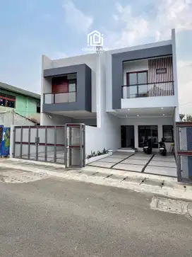 Rumah Baru Mewah Lokasi Strategis Dekat Tol Di Pasar Minggu