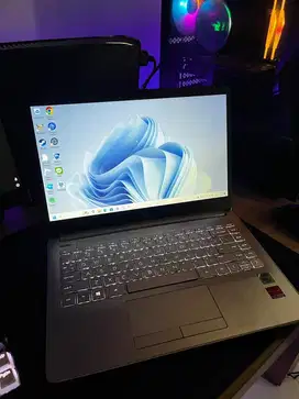 Laptop HP 14S CF2004TX