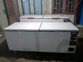frezzer box 1200LT