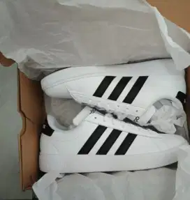 Adidas Grand Court 2.0