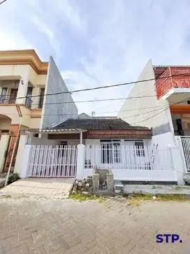 Sewa Rumah 1 lantai siap huni di Sutorejo Tengah