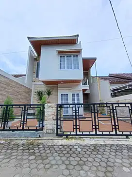Rumah baru 2 lantai gito gati dekat sleman city mall
