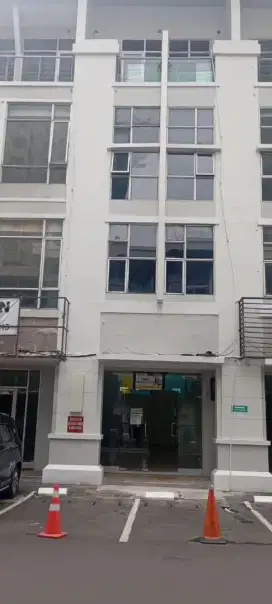 NEGO DISEWAKAN Apartemen RUKO SUDPARK 3.5 LANTAI Pertahun