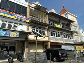Dijual ruko 3 lantai di nirwana eksekutif