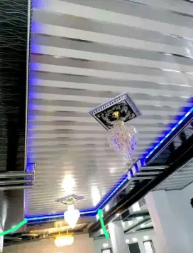 Disributor plapon FVC dan rangka atap baja ringan.