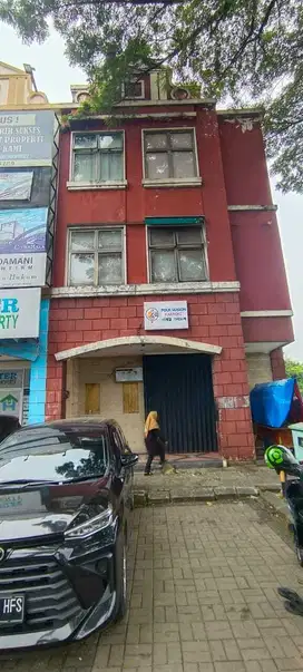 Disewakan Ruko 3 Lantai Cocok Untuk Usaha Di Citra Raya Tangerang - AH
