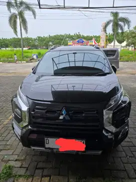 Xpander Cross Premium km 12.xxx istimewa record Mitsubishi