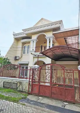 Jual Rumah siap huni 2 lantai di Tenggilis Utara