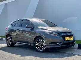 MEWAH MURAH! HONDA HRV PRESTIGE 1.8 CVT AUTOMATIC 2016 AT E SE S