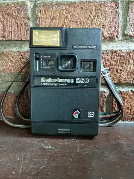 Kamera Polaroid Jadul Kodak Colorburst 250 With Strap Made In USA