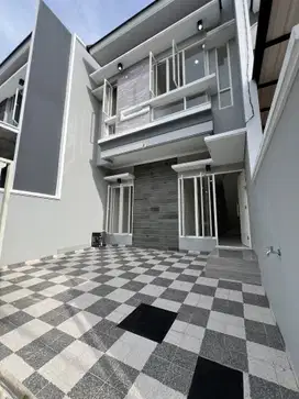 RUMAH BARU GRESS 2LANTAI SISA 1 UNIT SAJA JEMURSARI SURABAYA