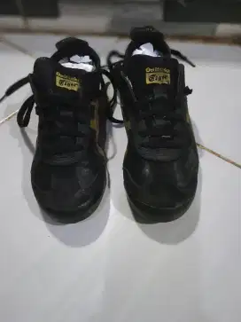 SEPATU ONITSUKA TIGER VIETNAM SIZE 37