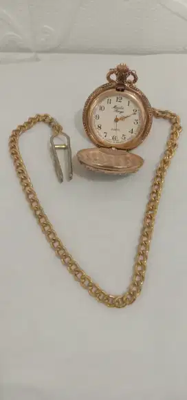 Jam kalung Vintage Maulin Rauge, jam kantong ,jam saku pocket.