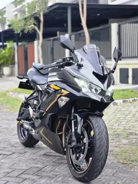 Kawasaki ZX25R ABS 2022 Low KM