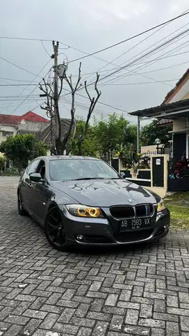 BMW E90 320i 2010 LCI Facelift iDrive