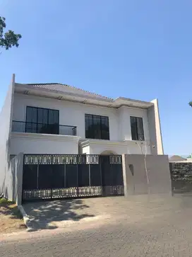 Dijual Rumah Klasik Mewah Citraland Raya Bukit Golf Surabaya Barat