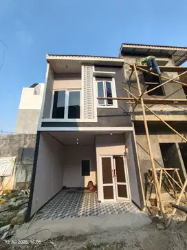 Rumah baru 2 lantai murah cash kpr jakarta