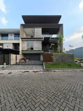 Dijual Rumah Mewah 3 Lantai Citraland Surabaya Barat High Spec