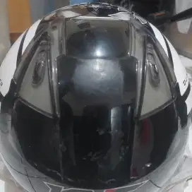 Helm Kyt hitam putih corak