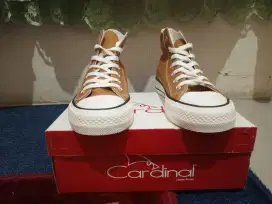 Cardinal Sepatu Sneakers High Cut Wanita
